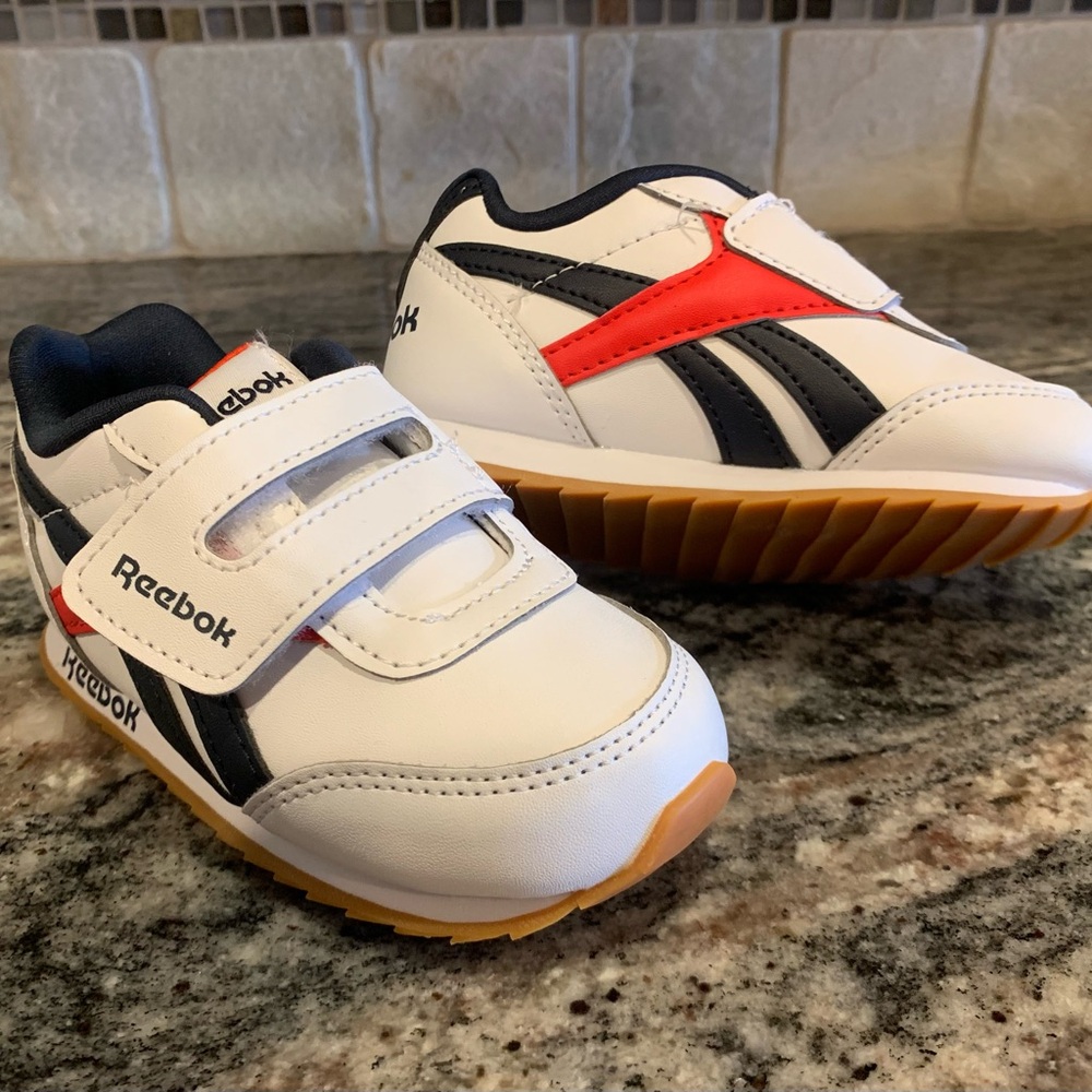 Reebok leather shoes- size 7